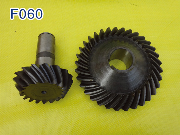紡絲盤減速機(jī)輸入輸出齒輪33T、17齒